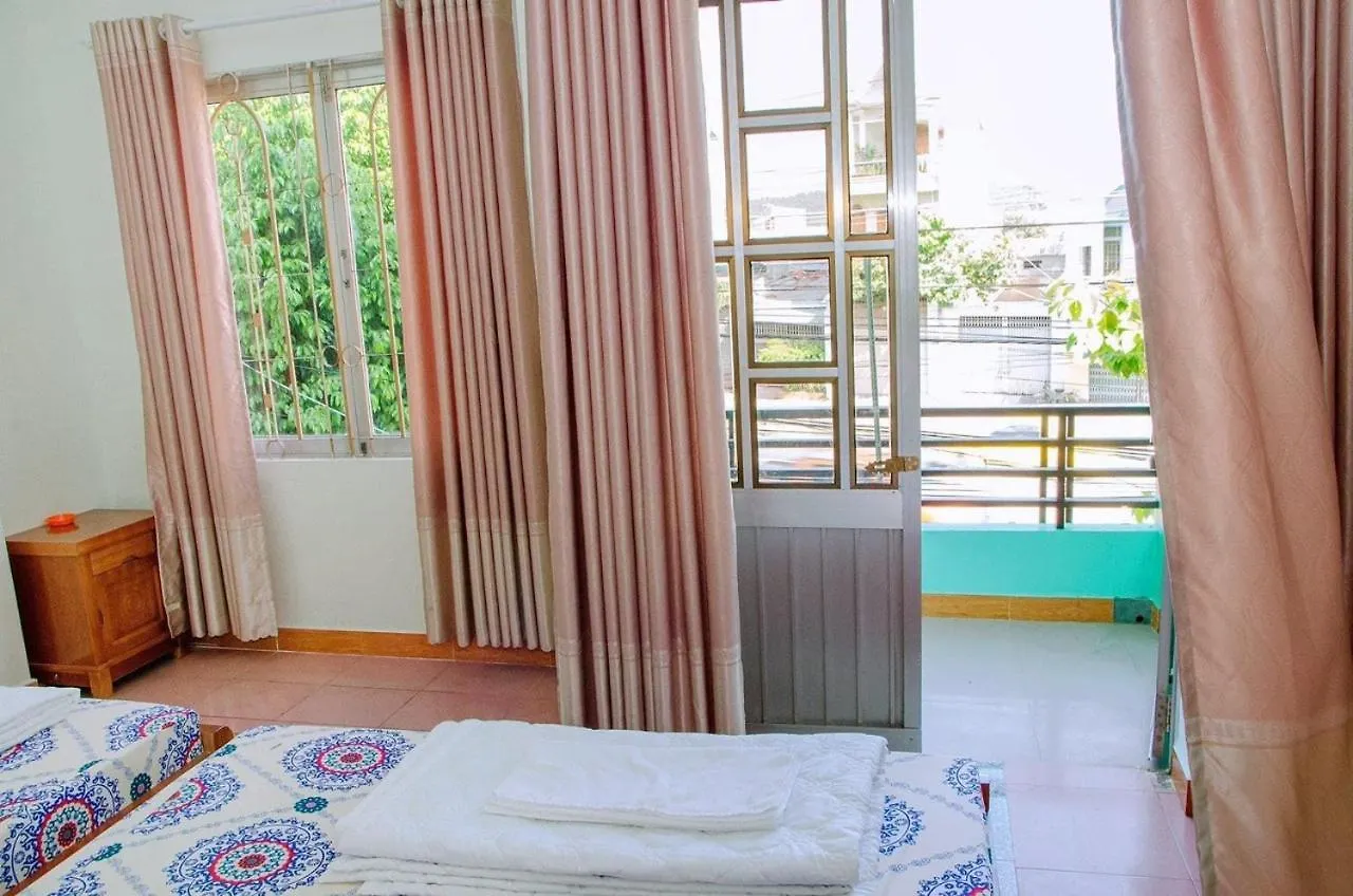 فندق Nha Nghi An Vien نها ترانج بيت الحب